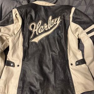 Vintage Harley-Davidson Black and Cream Leather Jacket